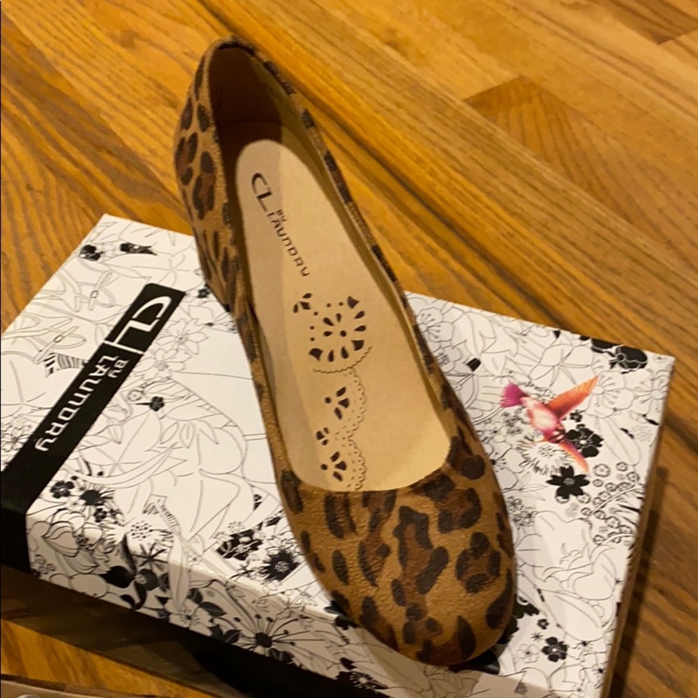 Leopard Print Pumps - Picture 5 of 6